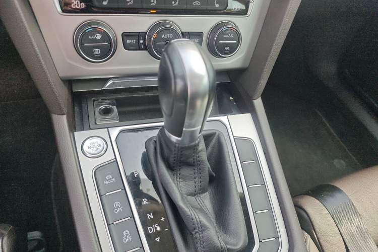 Used Volkswagen Variant 2017 380TSI Two-Wheel Drive Comfort Edition