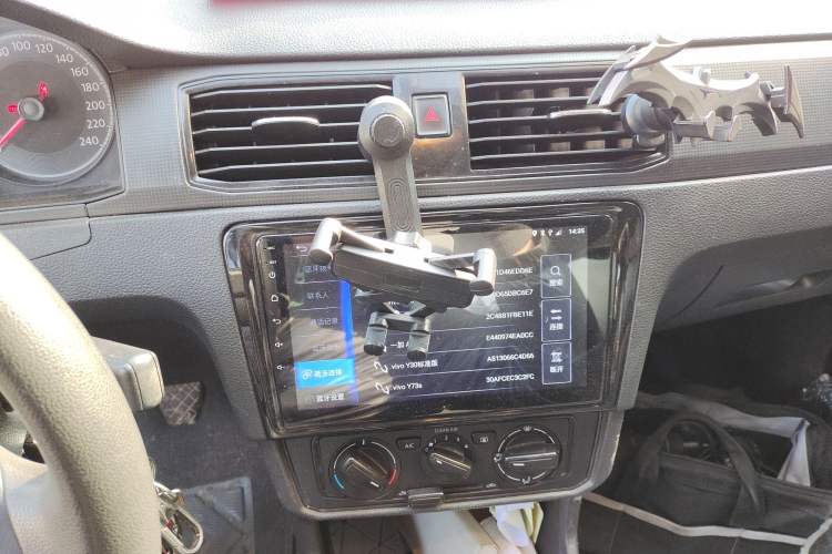 Used Volkswagen Santana 2016 1.6L Manual Fashion Edition Audio And AC Panel