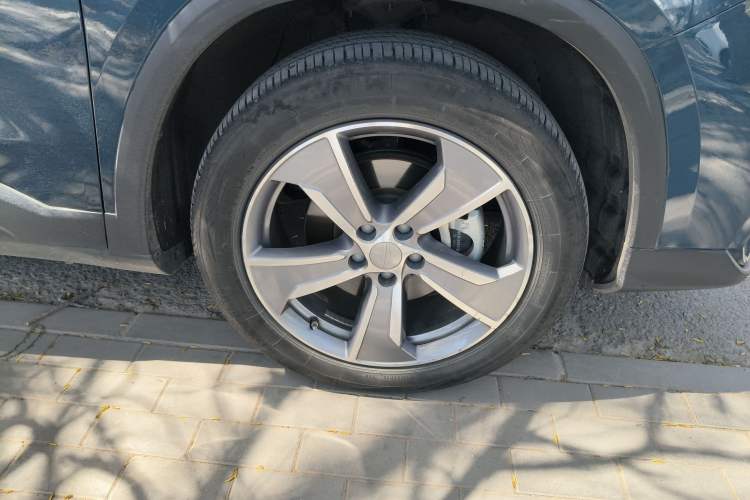 Used Geely Auto Haoyue L 2023 2.0T DCT Flagship Version Right Front Wheel Hub