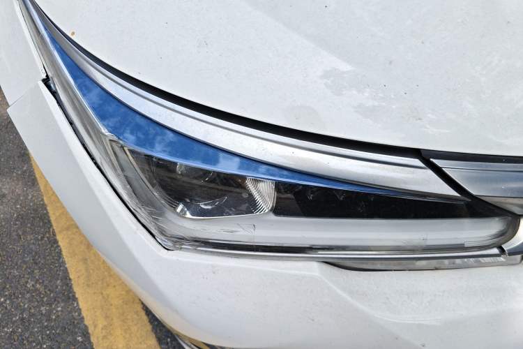 Used Toyota Corolla 2017 Revised Dual-Engine 1.8L E-CVT Leading Edition Right Front Headlight