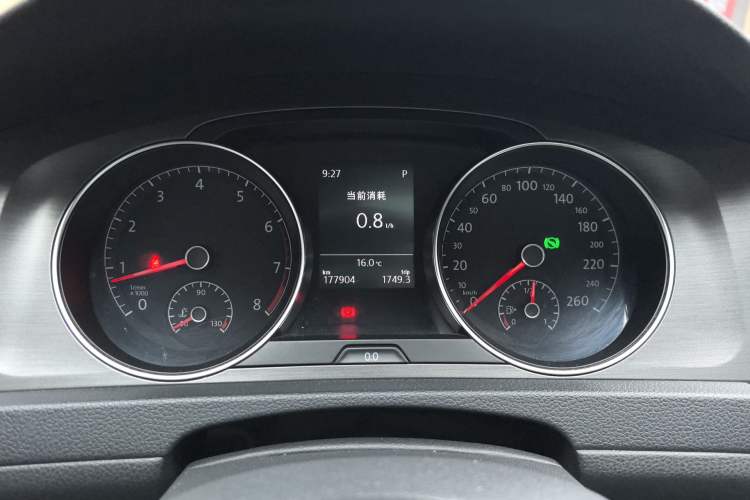 Used Volkswagen Golf 2015 1.4TSI Automatic Luxury Model Instrument Cluster