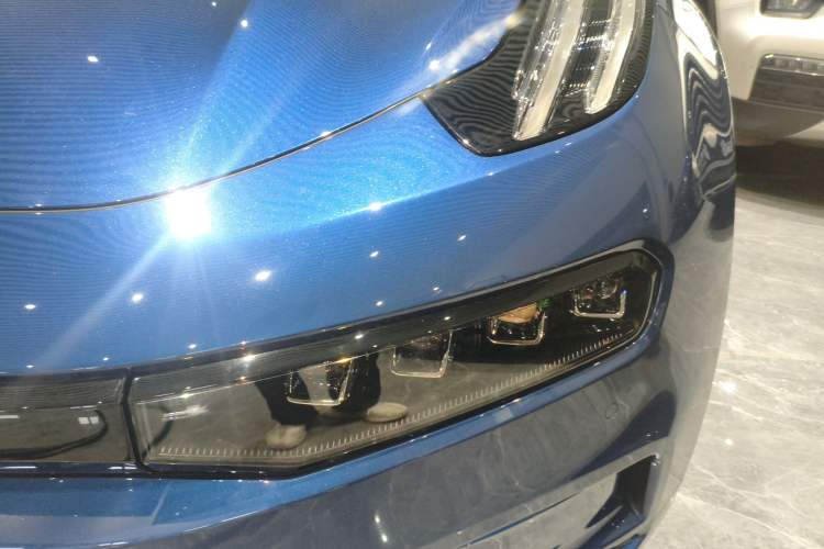 Used Zeekr 001 2023 WE Edition 100 kWh Left Front Headlight