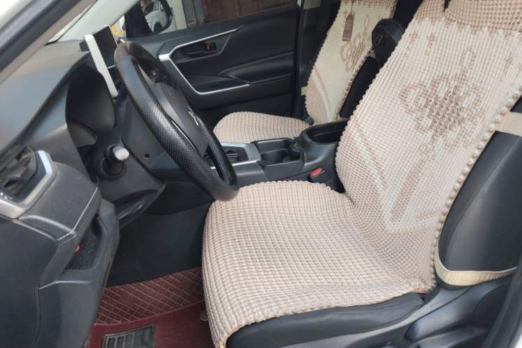 Used Toyota RAV4 2020 2.0L CVT Two-Wheel Drive Urban Edition Left Front Seat