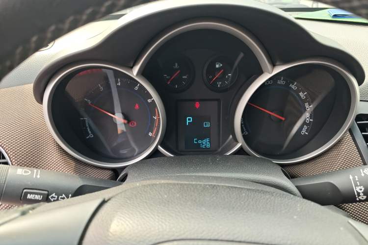 Used Chevrolet Cruze 2013 Hatchback 1.6L Automatic Luxury Model
