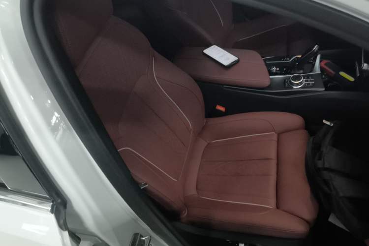 Used BMW 5 Series New Energy 2022 Second Facelift 535Le Pioneer Edition M Sport Package
