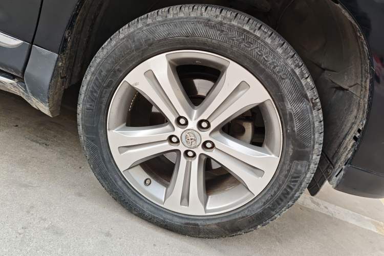 Used Toyota Highlander 2012 2.7L Two-Wheel Drive 7-Seater Luxury Edition
