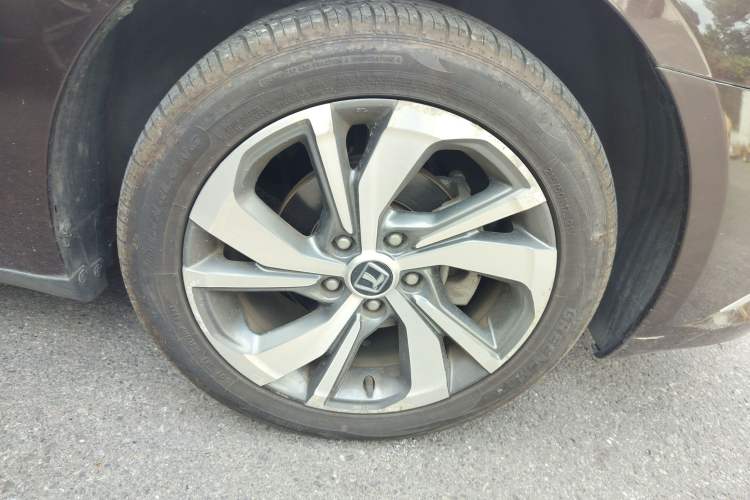 Used Luxgen 5 2015 1.8T Automatic Flagship Model
