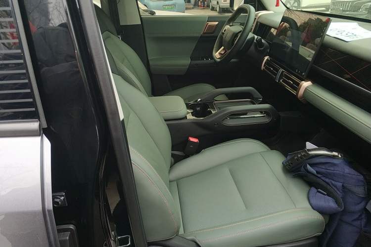 Used iCAR 03 2024 401km Two-Wheel Drive Standard Advanced Version Right Front Seat