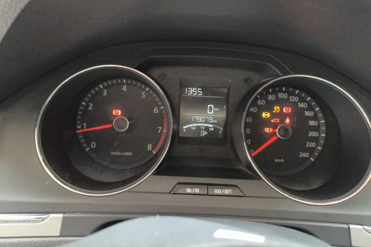 Used Volkswagen Bora 2013 1.6L Manual Fashion Edition Instrument Cluster