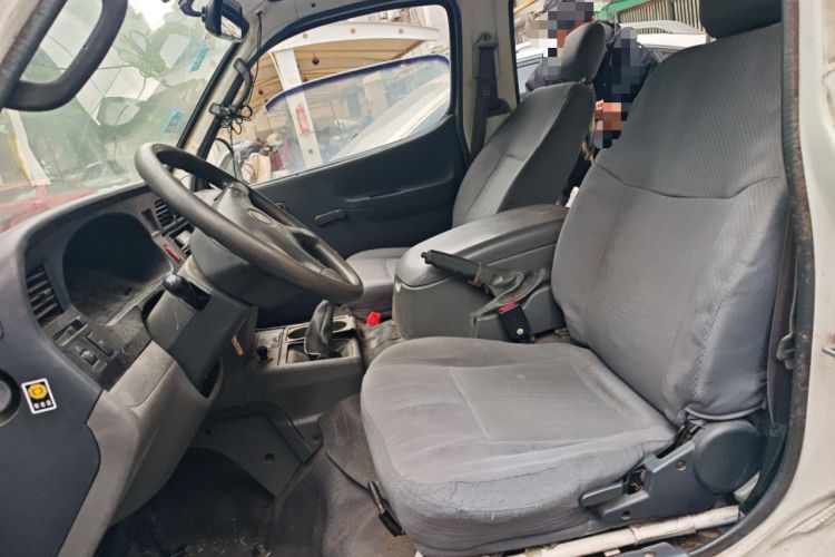 Used Jinbei Hiace 2011 2.0L 5th Generation Kuaiyunwang Luxury Version 4G20B