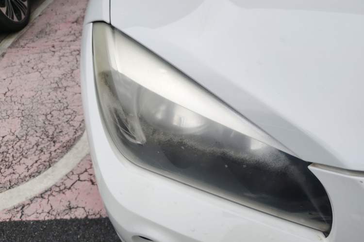 Used BMW X1 2013 sDrive18i Fashion Model Right Front Headlight