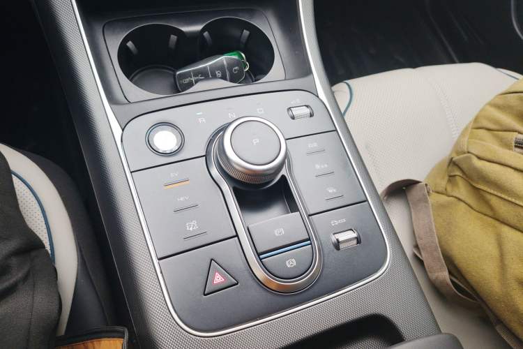 Used BYD Destroyer 05 2024 HONOR Edition DM-i 55KM Luxury Model Gear Lever