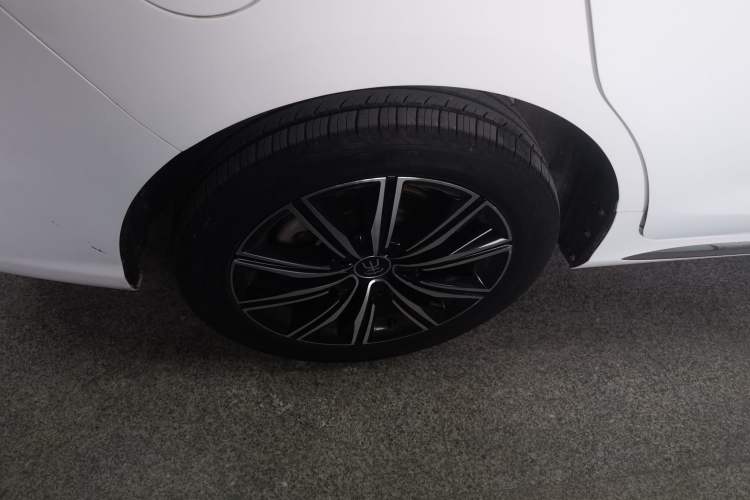 Used BYD Song MAX New Energy 2019 DM 1.5T Smart Connect Advanced 7-Seater China VI Standard