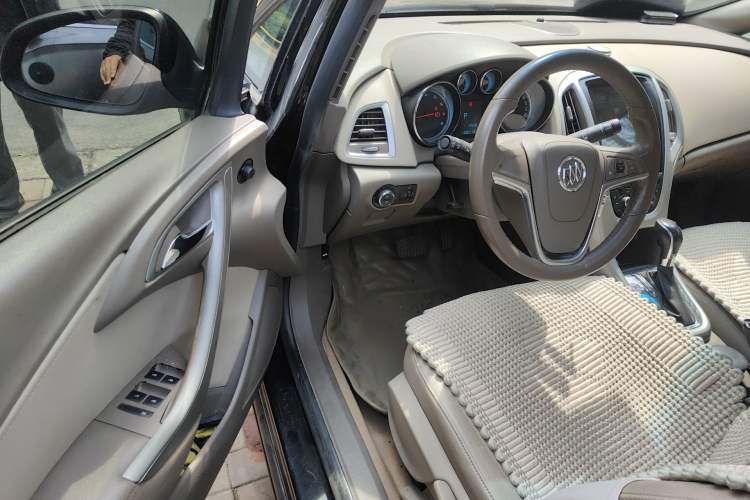 Used Buick GT 2011 GT 1.8L Automatic Fashion Edition Leather Model Driver Seat