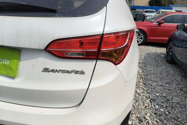 Used Hyundai Santa Fe 2013 2.4L Automatic Two-Wheel Drive Smart Version