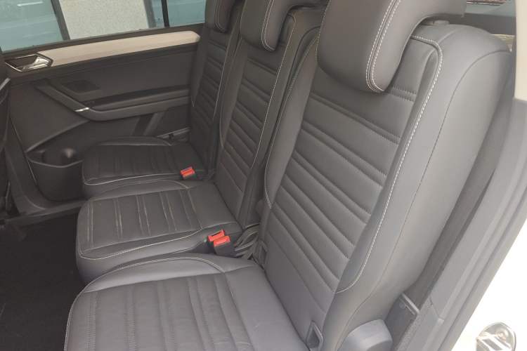 Used Volkswagen Touran 2016 Volkswagen Touran L 280TSI DSG Luxury Edition