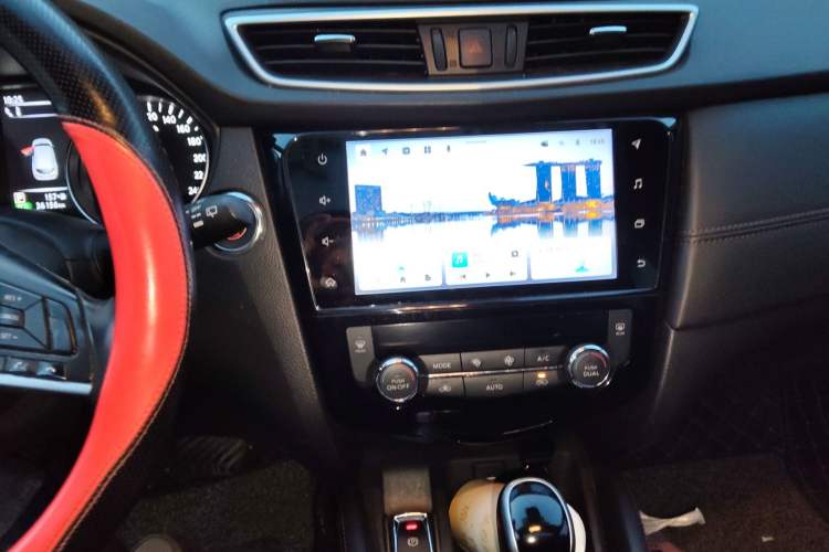 Used Nissan Qashqai 2021 2.0L CVT Luxury Edition Audio And AC Panel