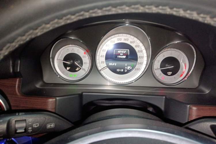 Used Mercedes-Benz GLK-Class 2015 GLK 300 4MATIC Fashion Edition Ultimate Version Instrument Cluster