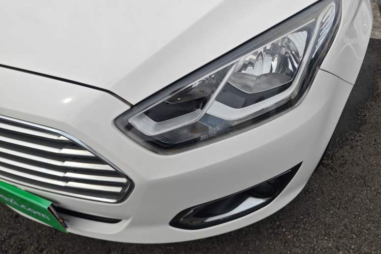 Used Ford Escort 2015 1.5L Automatic Fashion Model