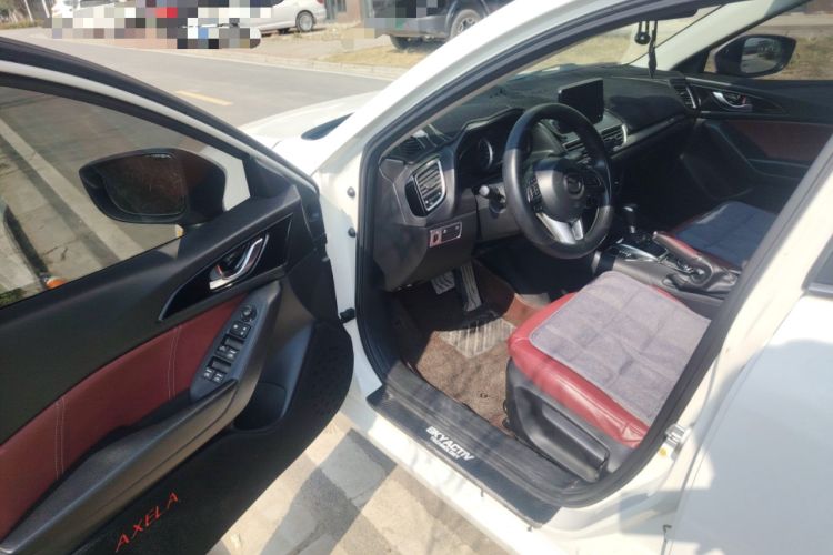 Used Mazda Mazda 3 Axela 2016 Sedan 1.5L Automatic Comfort Model
