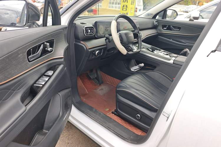 Used Chery Tiggo 9 2023 2.0T Dual-Clutch Two-Wheel Drive Luxury Edition 5 Seats