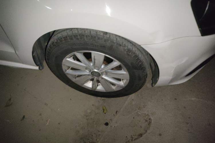 Used Volkswagen Polo 2016 1.4L Manual Fashion Model