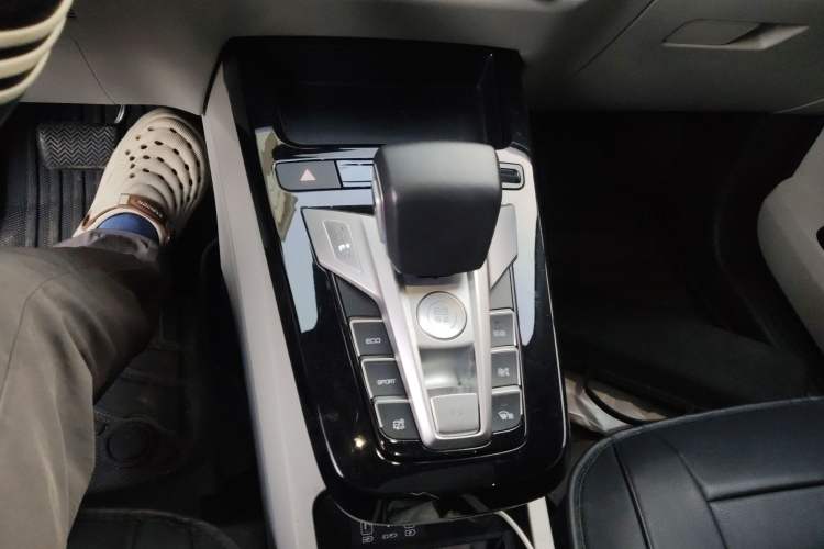 Used BYD Yuan Pro 2021 401 km Deluxe Version Gear Lever