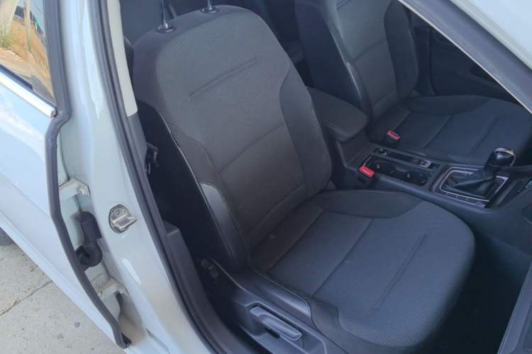 Used Volkswagen Golf 2018 230TSI Automatic Comfort Model
