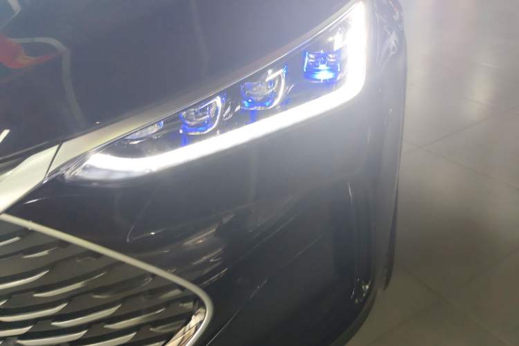 Used BYD Tang New Energy 2025 DM-i 115KM Cloud Ride Flagship Model
