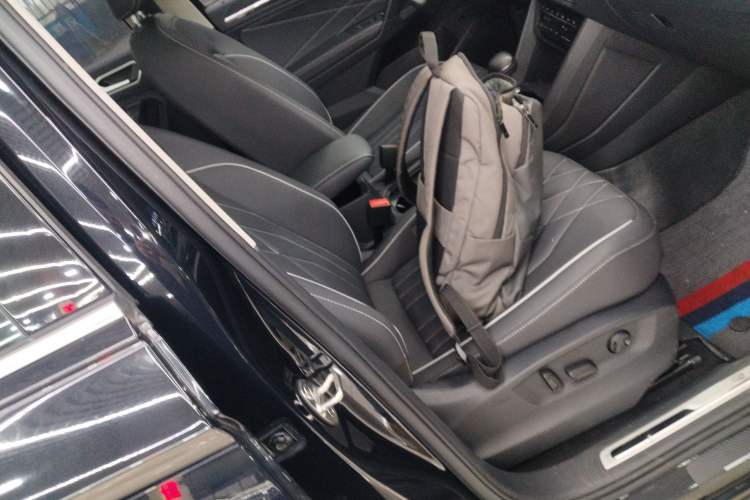 Used Volkswagen Tiguan L 2023 Restyled 330TSI Automatic Two-Wheel Drive R-Line Enhanced Comfort Version