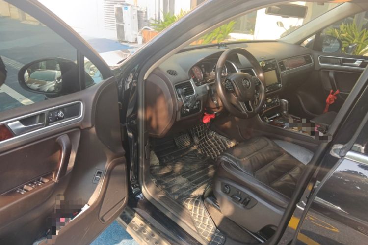 Used Volkswagen Touareg 2014 3.0 TSI New Edition
