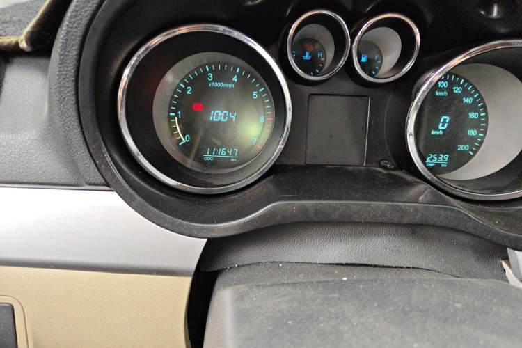 Used CHANGAN KAICHENG Ruixing M90 2017 2.0L Value Edition High-Roof 6-Seater Dual-Swing Doors 4G94S Odometer Close Up