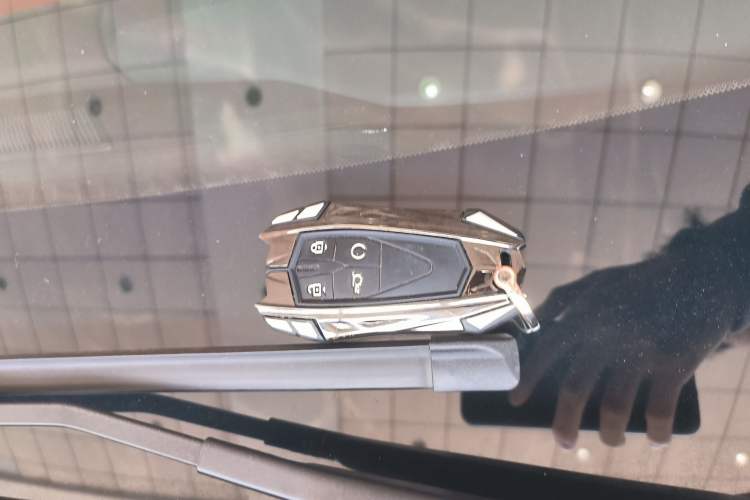 Used CHANGAN UNI-V 2024 2.0T Classic Sport Edition