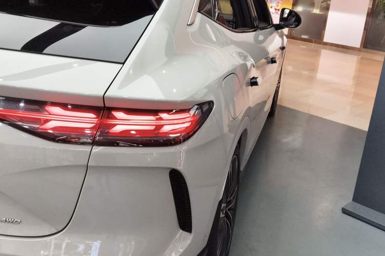 Used Denza N7 2024 630 All-Wheel Drive Intelligent Driving Max Edition Exterior 3