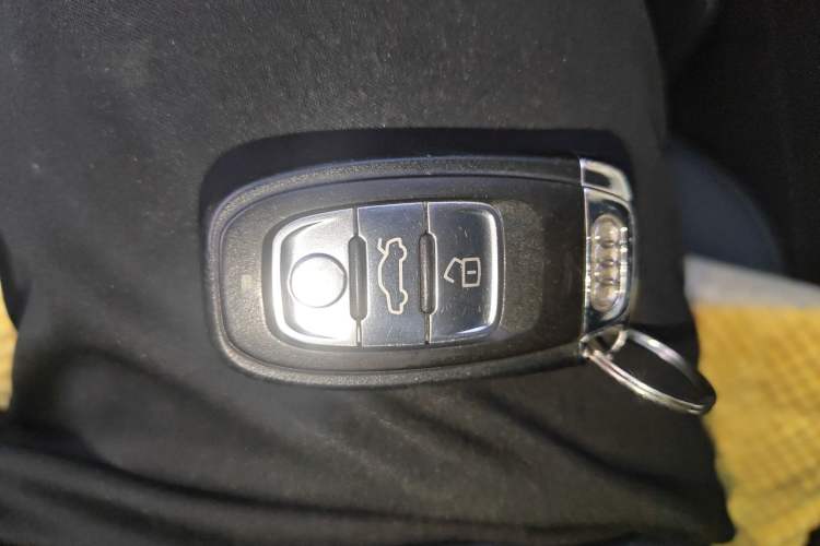Used Audi A4L 2010 2.0 TFSI Technology Edition
