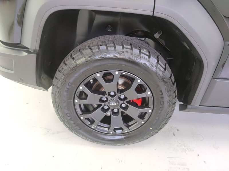 Used Formula Leopard 5 2023 Navigator Edition — 25