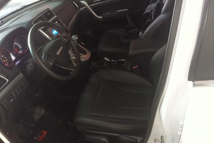 Used Haval M6 2018 Revised Version 1.5T DCT Two-Wheel Drive Elite Edition Left Front Seat