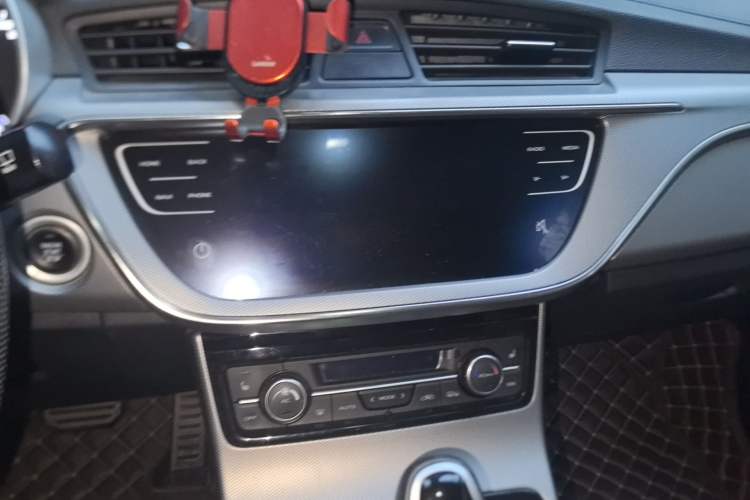 Used Geely Auto Emgrand GS 2018 Lingchao Edition 1.4T Automatic Zunshang Smart Connectivity Model Audio And AC Panel