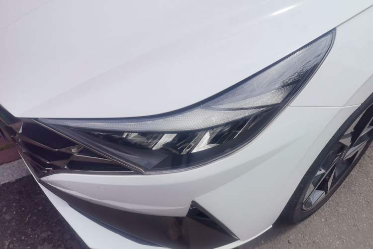 Used Hyundai Elantra 2021 1.5L CVT GLX Elite Edition Left Front Headlight