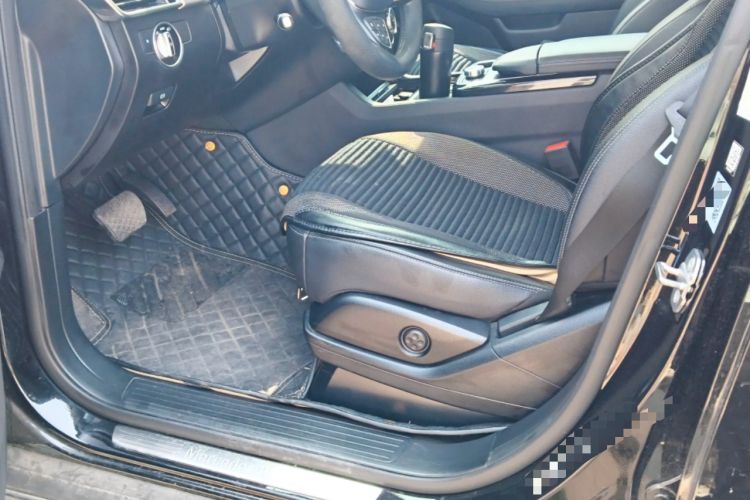 Used Mercedes-Benz GLE Coupe 2018 GLE 320 4MATIC Coupe SUV Left Front Seat