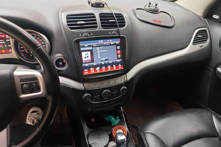 Used Dodge Journey 2013 3.6L Four-Wheel Drive Flagship Edition