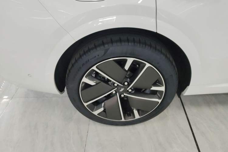 Used Li Auto L6 2025 Max Smart Refresh Edition
