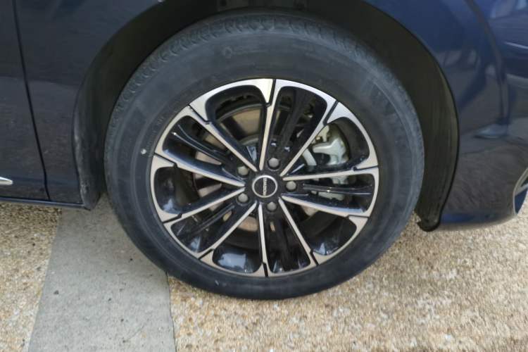 Used Roewe iMAX8 2021 400TGI Supreme Series Prestige Edition
