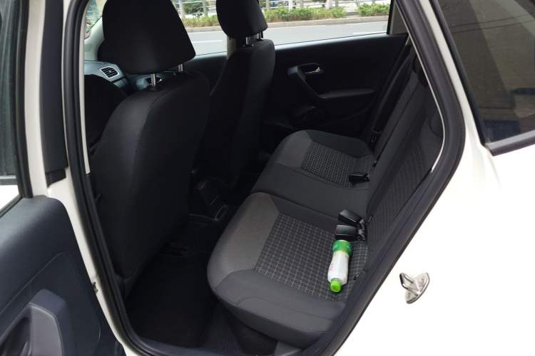 Used Volkswagen Polo 2014 1.6L Automatic Comfort Edition
