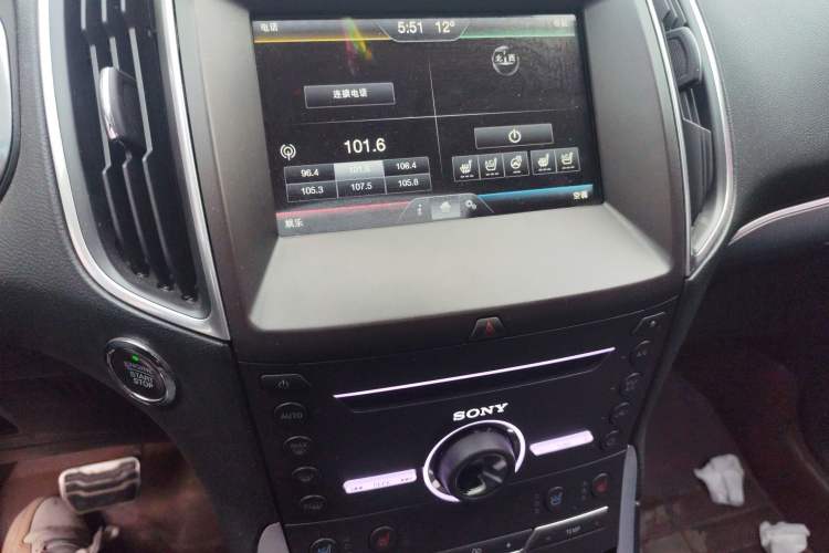 Used Ford Edge 2016 EcoBoost 245 Four-Wheel Drive Titanium 7-Seater Audio And AC Panel