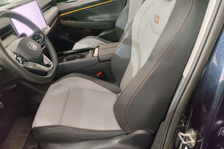 Used Volkswagen ID.7 VIZZION 2024 AIR model Left Front Seat