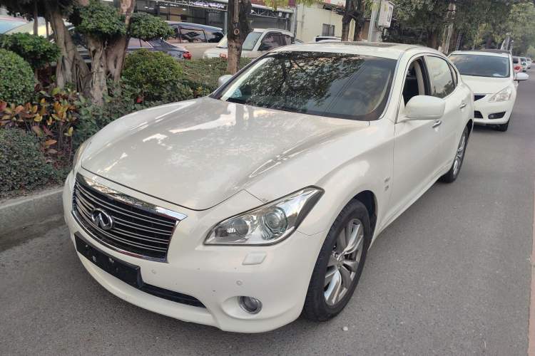 Used Infiniti Q70 2013 Q70L 2.5L Elegance Edition