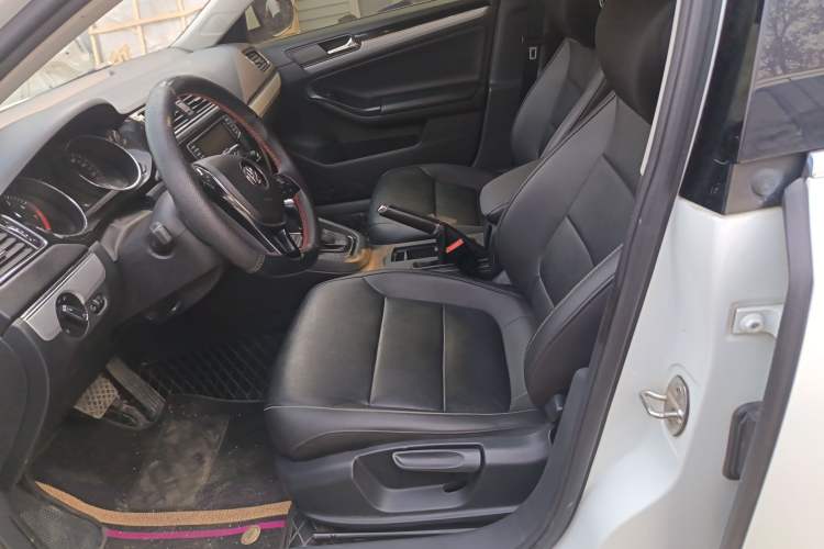 Used Volkswagen Sagitar 2018 280TSI DSG Ignite Edition Left Front Seat