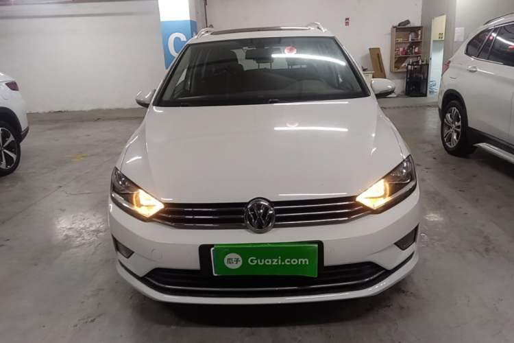 Used Volkswagen Golf 2016 230TSI Automatic Luxury Version
