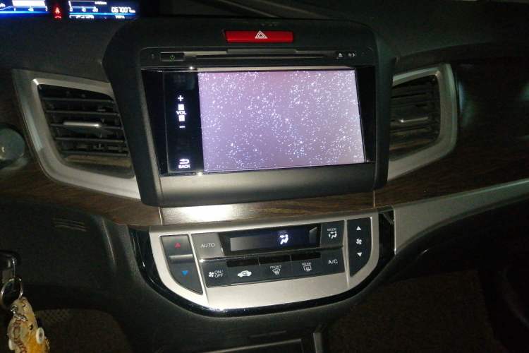 Used Honda Jade 2013 1.8L automatic Comfort version 5 seats
